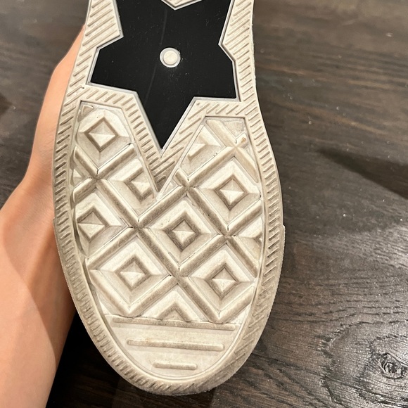 BEAUTIFUL DIOR GOLD WHITE SNEAKERS - Picture 3 of 7